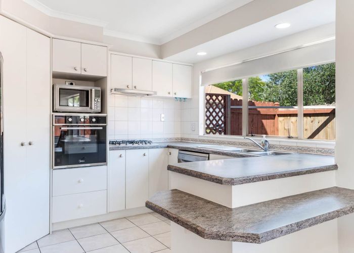  at 178 Botany Road, Botany Downs, Manukau City, Auckland