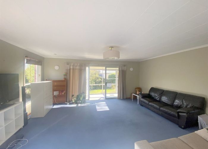  at 8 Farrington Avenue, Bishopdale, Christchurch