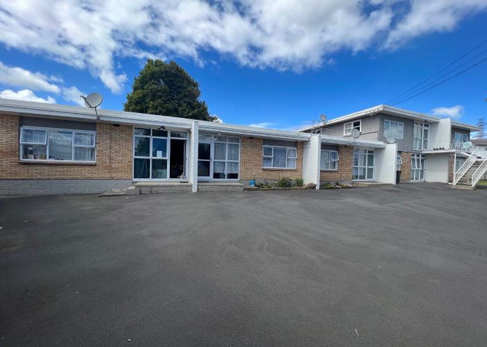  at 4/66 Ferndale Road, Mount Wellington, Auckland