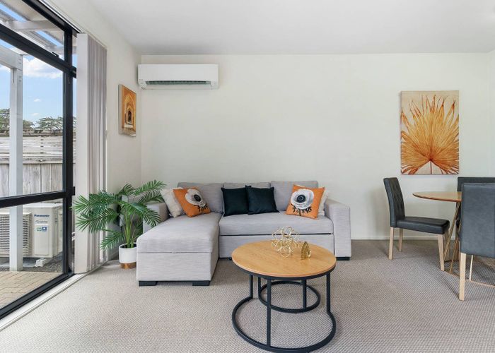  at 118/2 Armoy Drive, Dannemora, Manukau City, Auckland