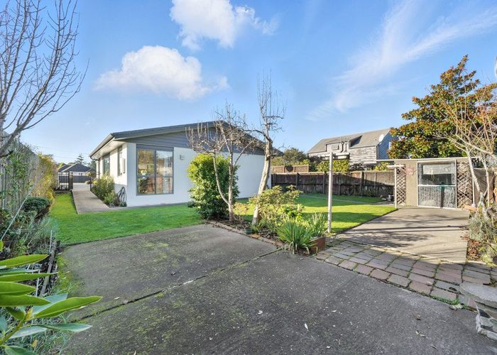  at 112B Breezes Road, Avondale, Christchurch City, Canterbury