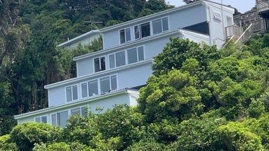  at 2 Huron Place, Kingston, Wellington