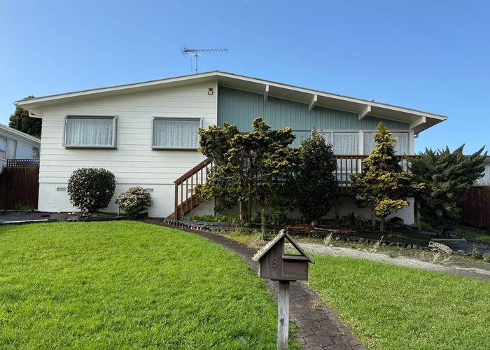  at 18 Marvon Downs Avenue, Pakuranga Heights, Auckland