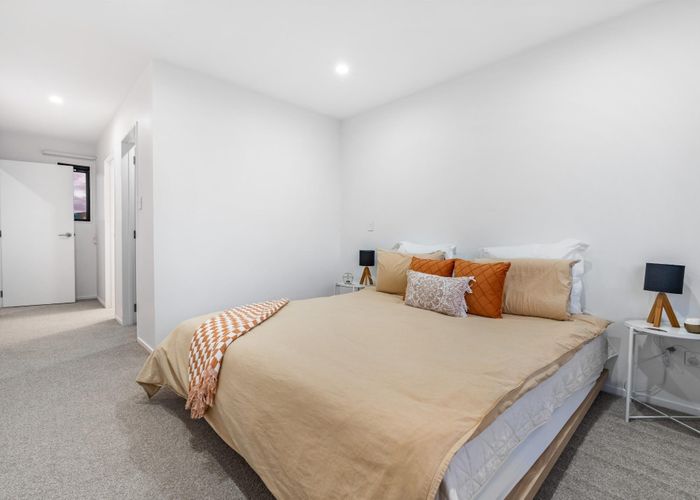  at 37 Eileen Newey Place, Henderson, Waitakere City, Auckland