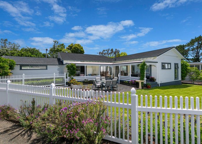  at 49A Roland Road, Greenhithe, Auckland