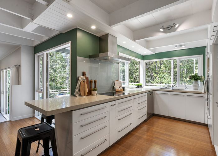  at 14 Fitzpatrick Place, Chatswood, Auckland