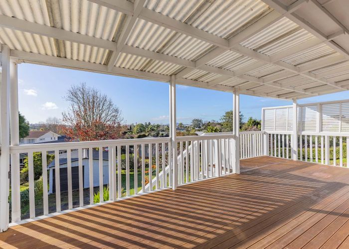  at 6 Hatherlow Street, Glenfield, Auckland