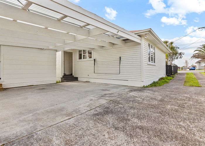  at 64 Archibald Road, Kelston, Waitakere City, Auckland