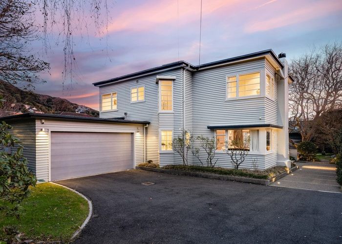  at 33 Cheviot Road, Eastbourne, Lower Hutt, Wellington