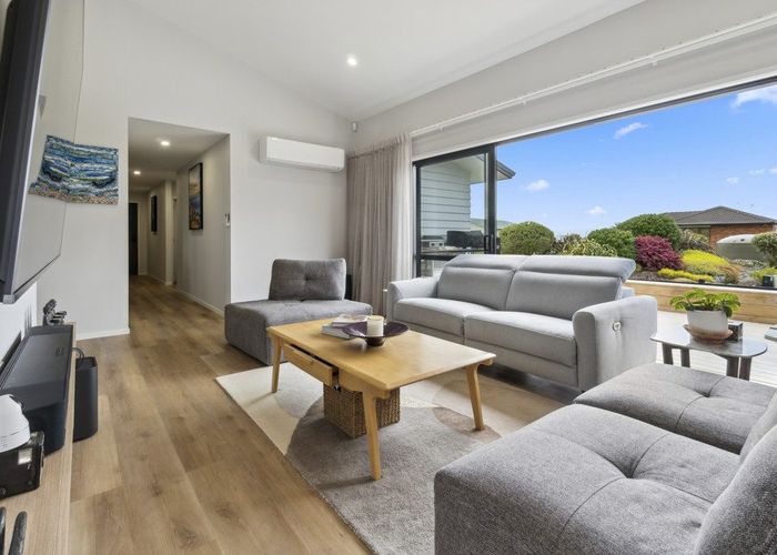  at 16 Mylindas Road, WHAKATIWAI, MIRANDA