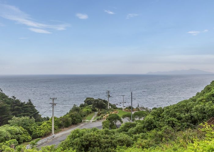  at 21 Te Pari Pari Road, Pukerua Bay, Porirua