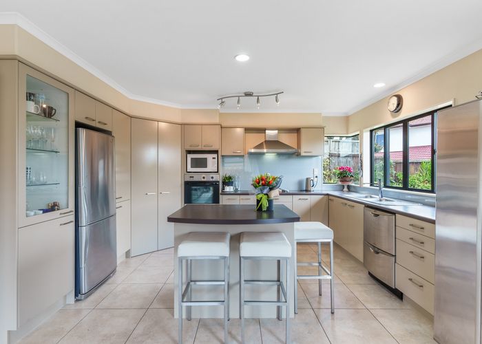  at 86 Gracechurch Drive, Flat Bush, Auckland