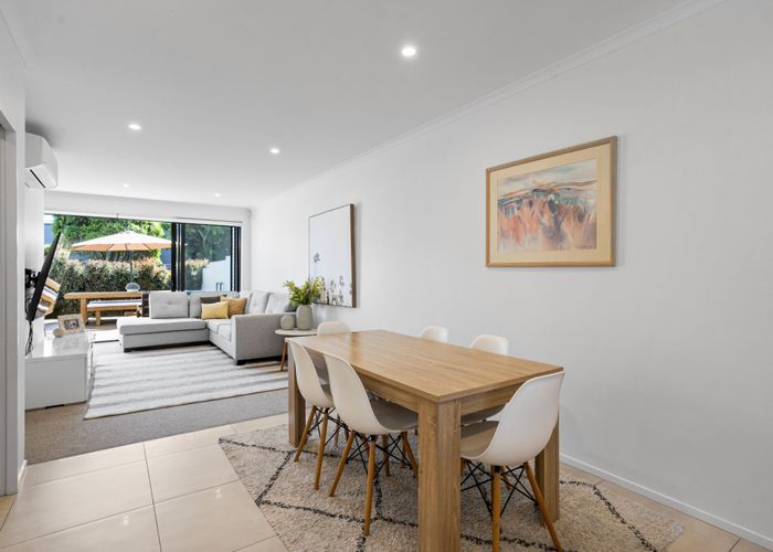  at 9 Manahi Lane, Panmure, Auckland