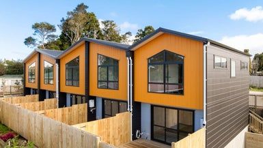  at 7/7 Beverly Place, New Lynn, Auckland