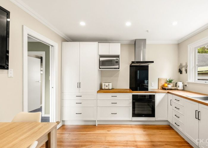  at 6A Glen Road, Stokes Valley, Lower Hutt