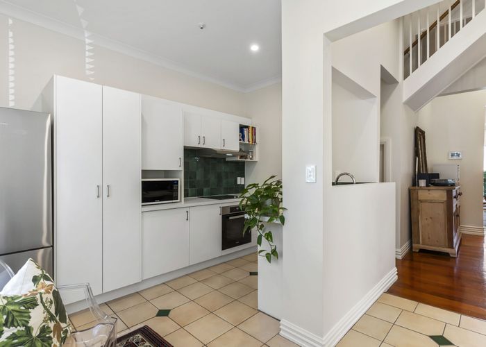  at 323C Mount Eden Road, Mount Eden, Auckland City, Auckland