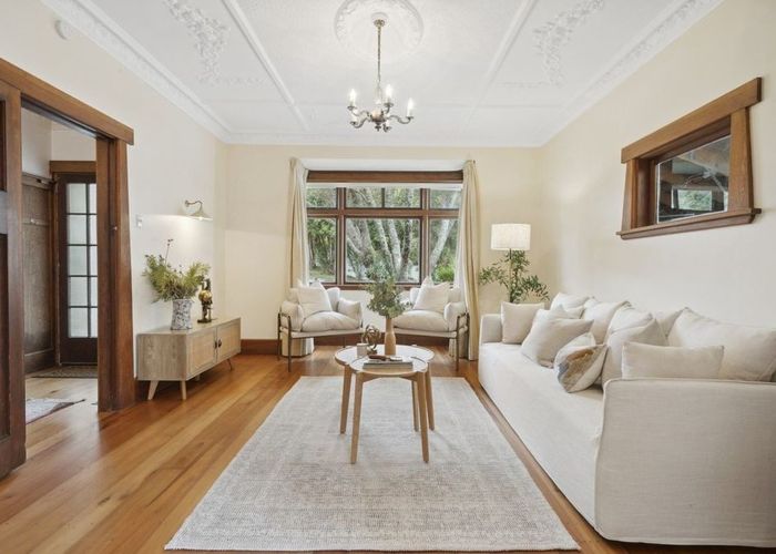  at 22 Homewood Crescent, Karori, Wellington