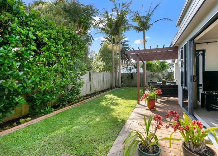  at 8A Devon Road, Bucklands Beach, Manukau City, Auckland