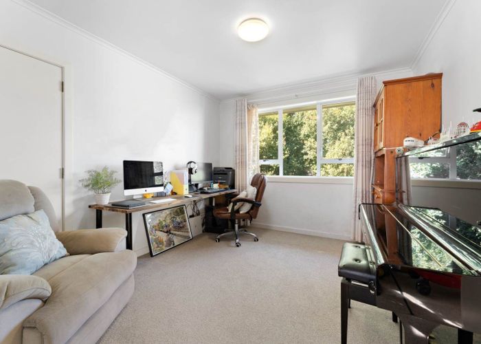  at 124 Edmonton Road, Te Atatu South, Waitakere City, Auckland