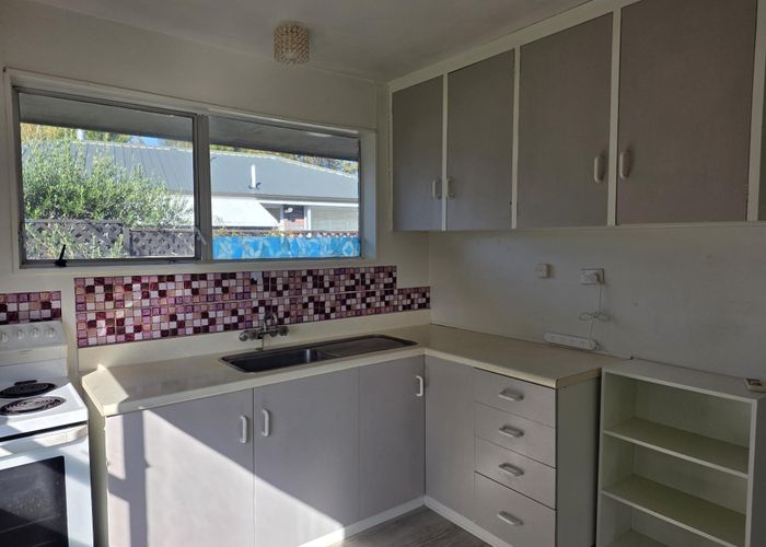  at 2/84 Tilford Street, Woolston, Christchurch City, Canterbury