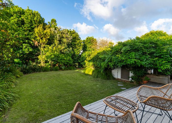  at 32 Cambourne Road, Sandringham, Auckland City, Auckland