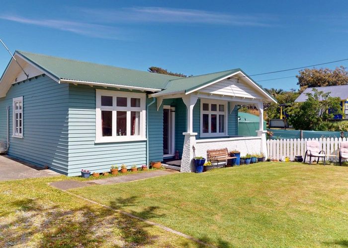  at 108 Rua Avenue, Waitarere Beach, Horowhenua, Manawatu / Whanganui