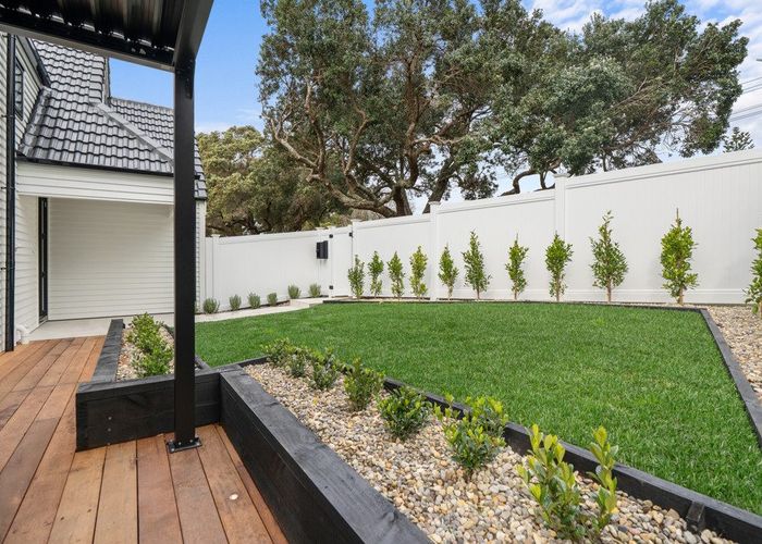  at 1/142 Riddell Road, Glendowie, Auckland City, Auckland