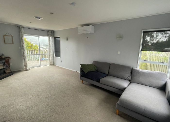  at 16 Evesham Place, Newlands, Wellington, Wellington