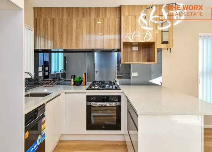  at Lot 2/27 Landscape Road, Papatoetoe, Manukau City, Auckland