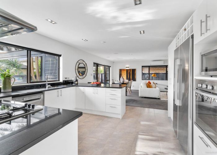  at 22 Bridgefield Crescent, Flat Bush, Auckland