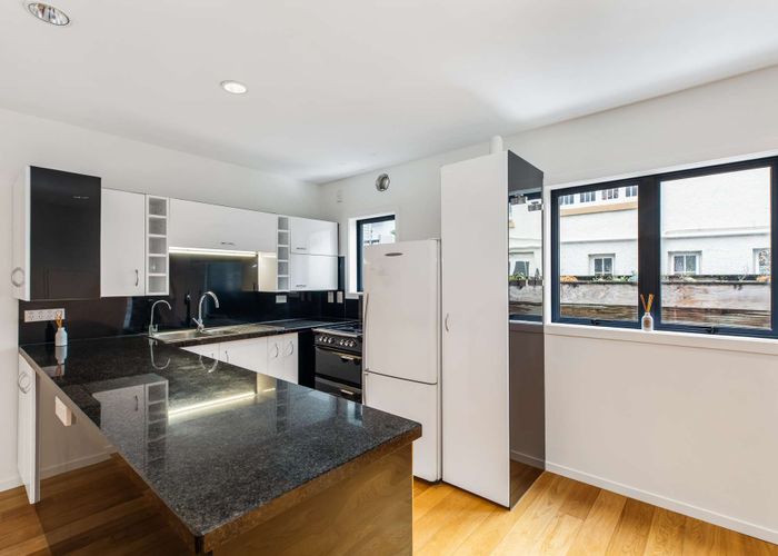  at 120F Grafton Road, Grafton, Auckland