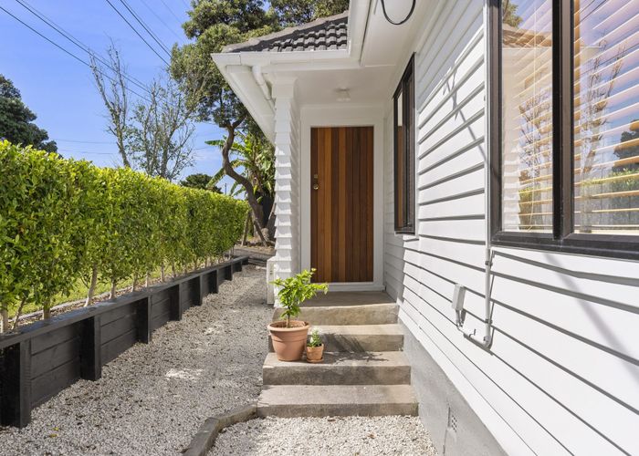  at 1/8 Park Avenue, Northcote, Auckland