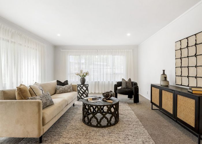  at 2/7 Tallington Crescent, Torbay, North Shore City, Auckland