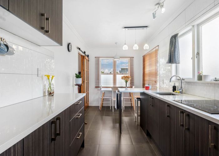  at 10 Te Kanawa Crescent, Henderson, Auckland