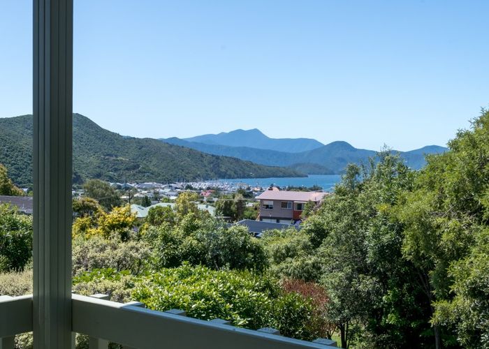  at 18 Moana View Road, Waikawa, Picton