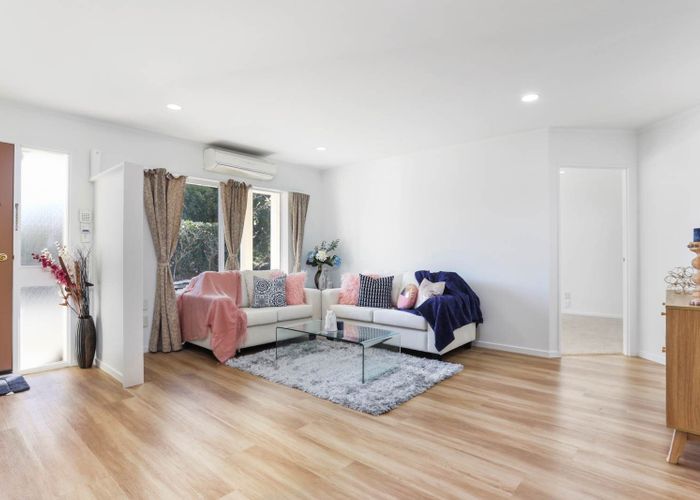  at 8A Sherrif Place, Randwick Park, Manukau City, Auckland