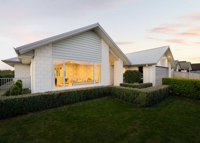  at 46 Helen June Avenue, Flagstaff, Hamilton