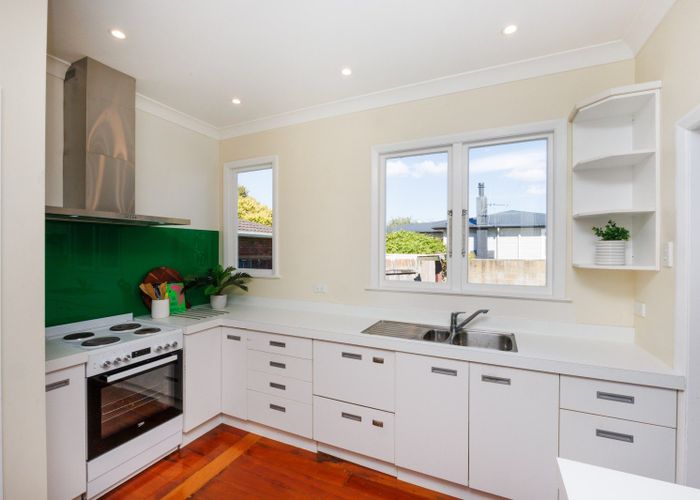  at 16 College Street, Awapuni, Palmerston North, Manawatu / Whanganui