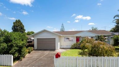  at 5A Hinekohu Street, New Lynn, Auckland