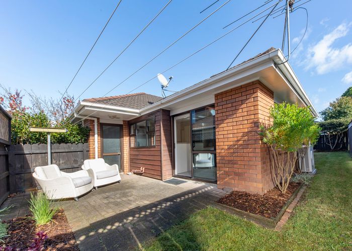  at 2/644 Manukau Road, Epsom, Auckland