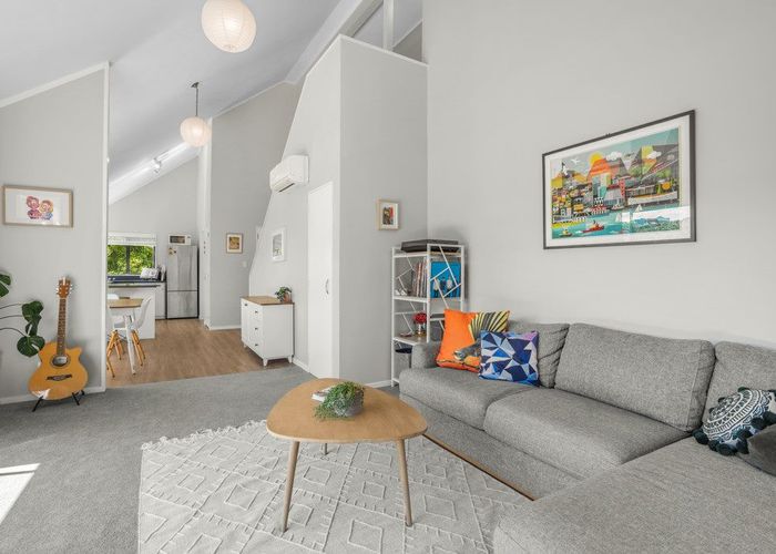  at 6 Kekeno Grove, Tirohanga, Lower Hutt