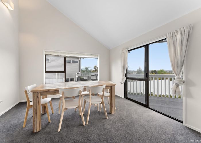  at 4 Raphael Place, West Harbour, Waitakere City, Auckland