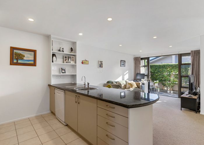  at 32/8 Landscape Road, Papatoetoe, Auckland