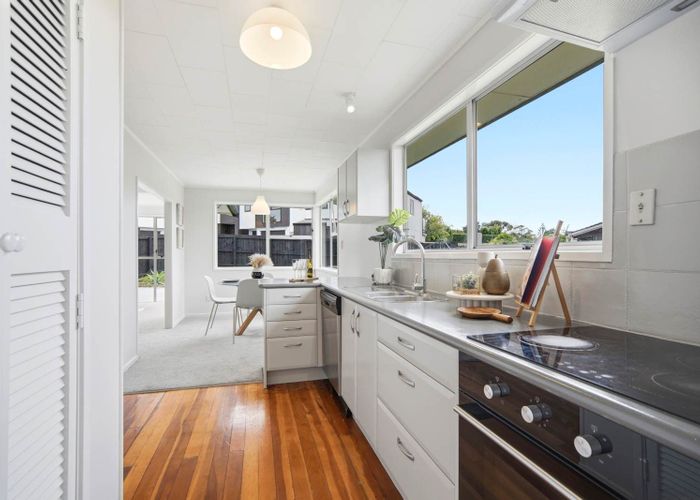  at 19 Salamanca Road, Sunnynook, North Shore City, Auckland