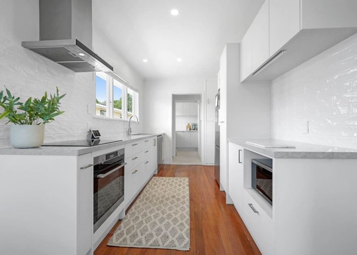  at 3 Wood Avenue, Howick, Manukau City, Auckland