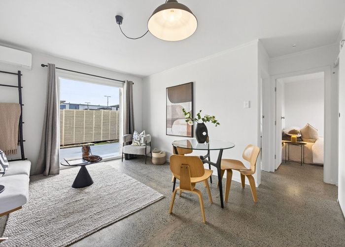  at 2/783 Te Atatu Road, Te Atatu Peninsula, Waitakere City, Auckland