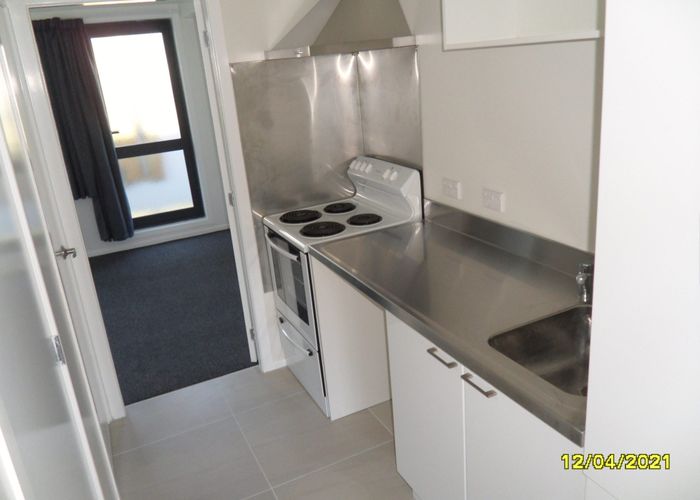  at 4 London Road, Korokoro, Lower Hutt, Wellington