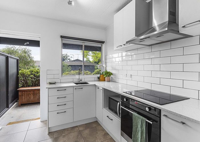  at 2/573 New North Road, Kingsland, Auckland