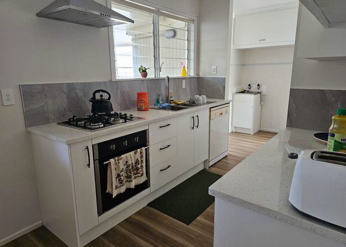  at 5 Coxhead Road, Manurewa, Manukau City, Auckland