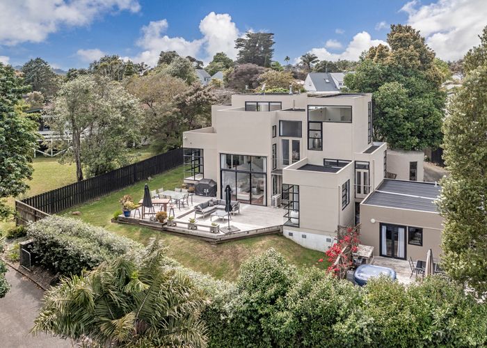  at 31 Waipuia Place, Greenhithe, Auckland